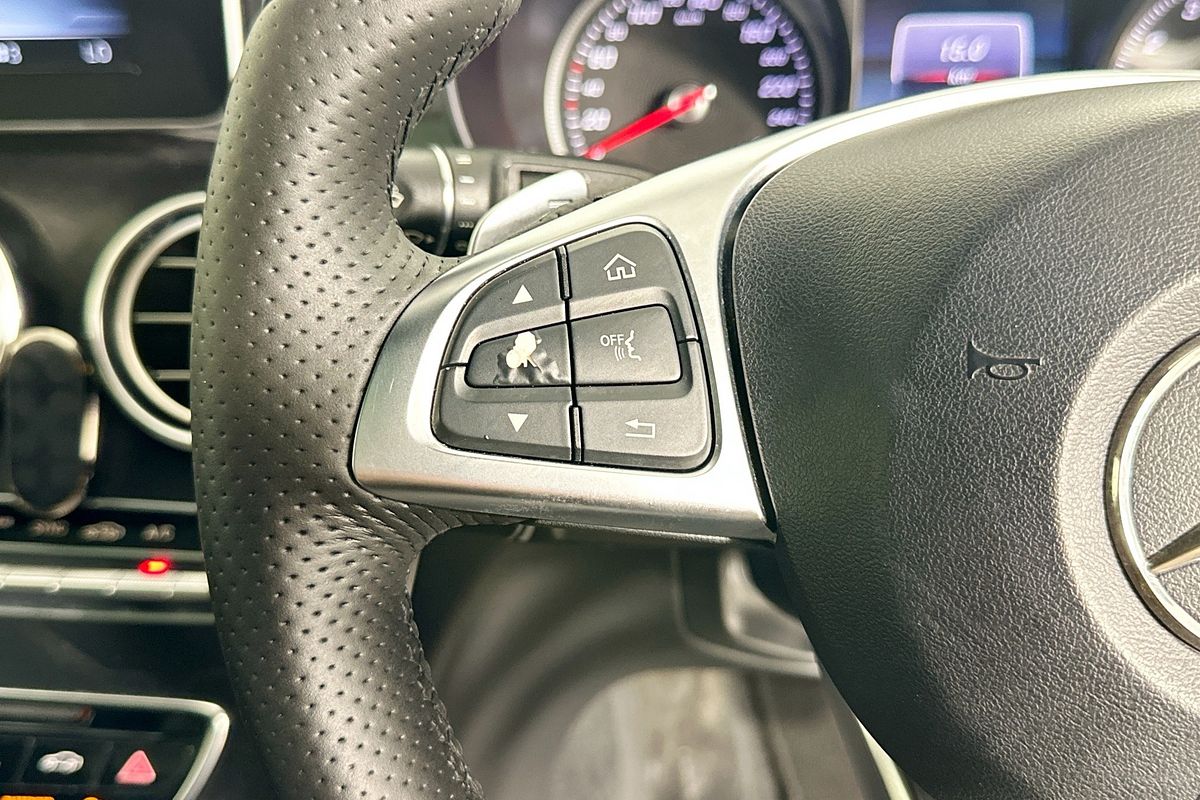 2015 Mercedes-Benz C250  205