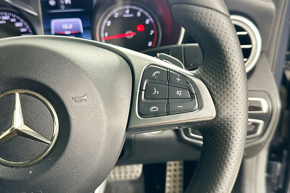 2015 Mercedes-Benz C250  205