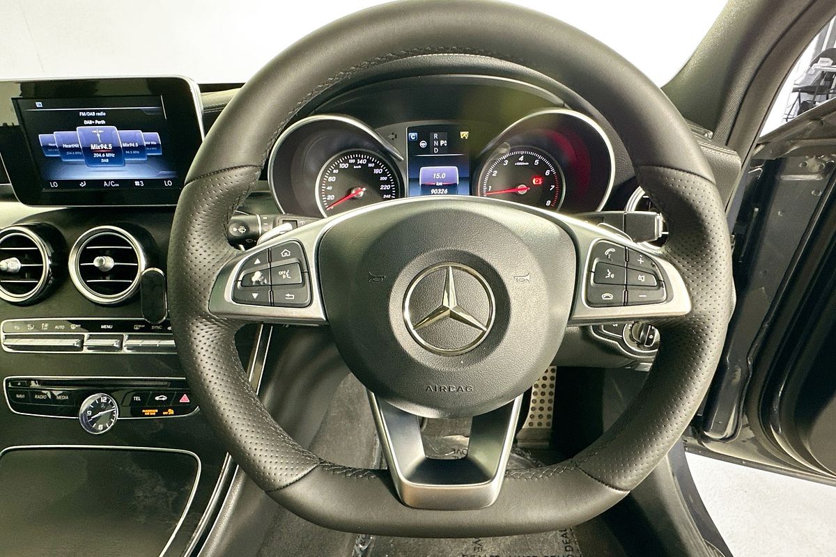 2015 Mercedes-Benz C250  205