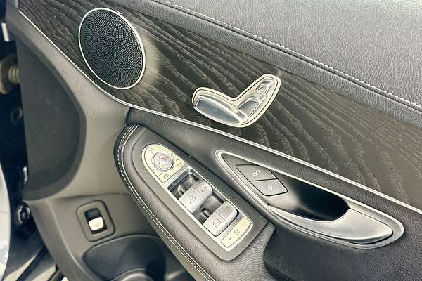 2015 Mercedes-Benz C250  205