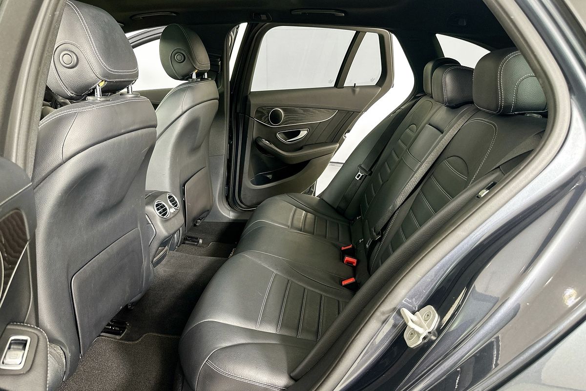 2015 Mercedes-Benz C250  205