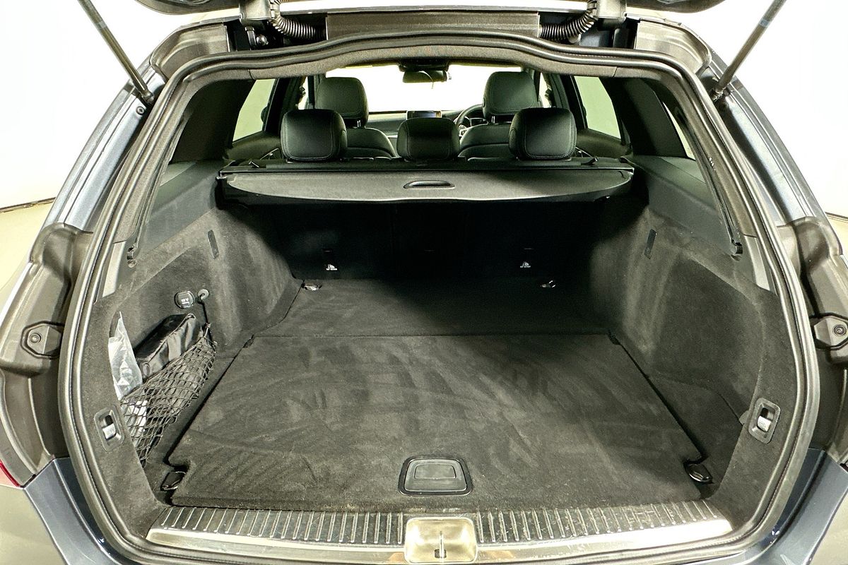 2015 Mercedes-Benz C250  205