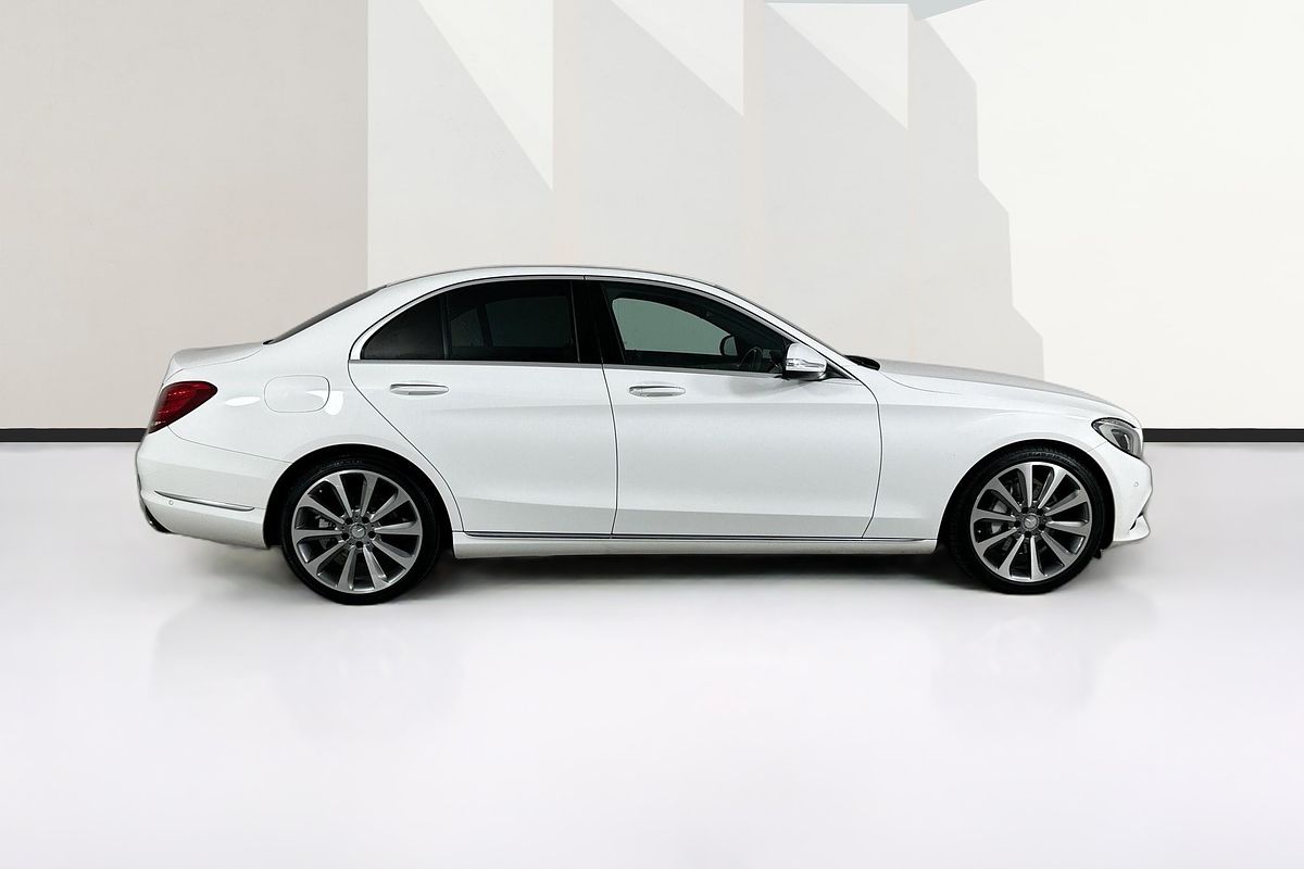 2015 Mercedes-Benz C250  205