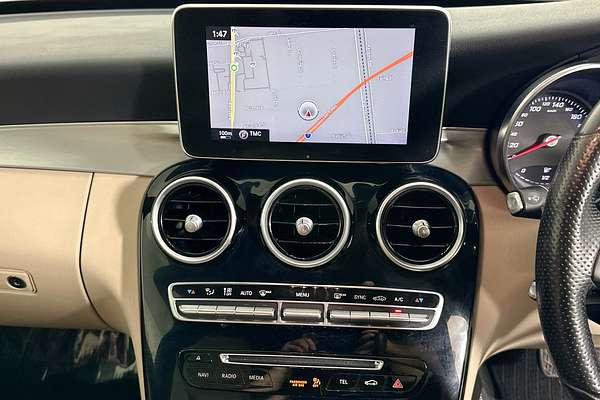 2015 Mercedes-Benz C250  205