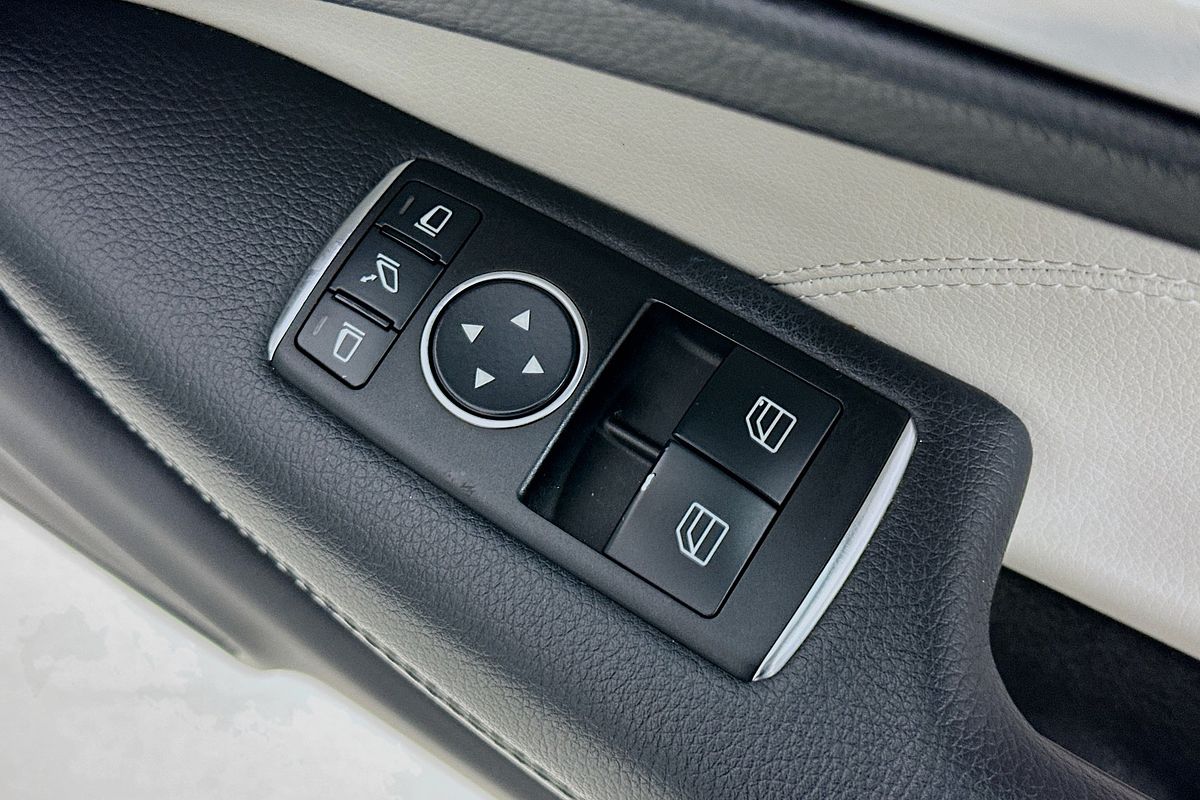 2012 Mercedes-Benz 250 SPORT BE C204 MY12