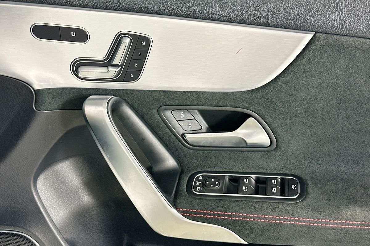 2019 Mercedes-Benz 250 4MATIC AMG LINE 177 MY19