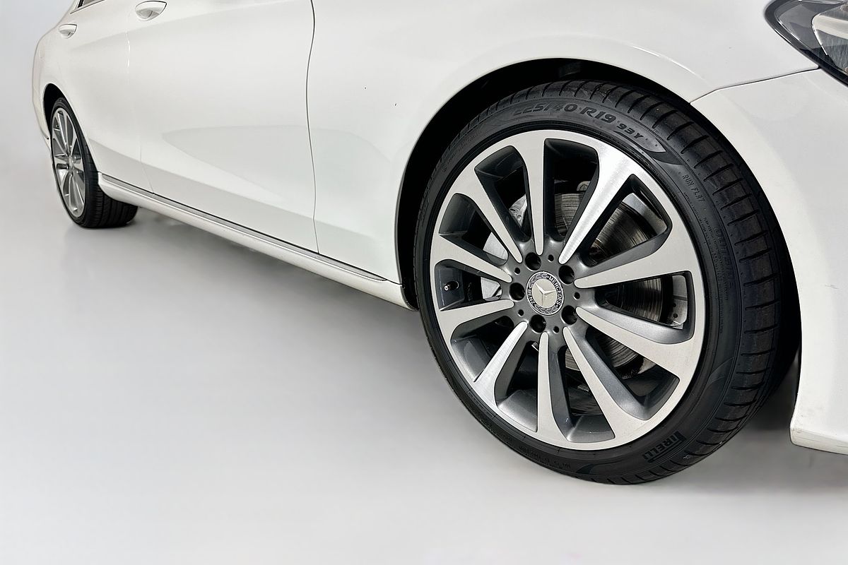 2015 Mercedes-Benz C250  205