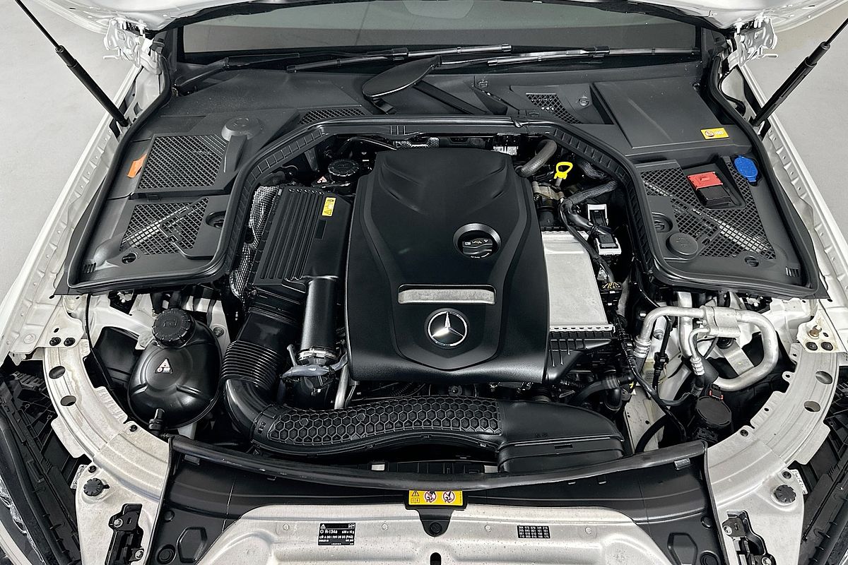 2015 Mercedes-Benz C250  205