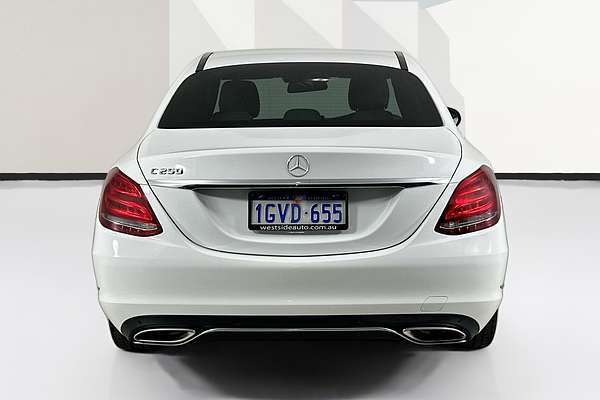 2015 Mercedes-Benz C250  205