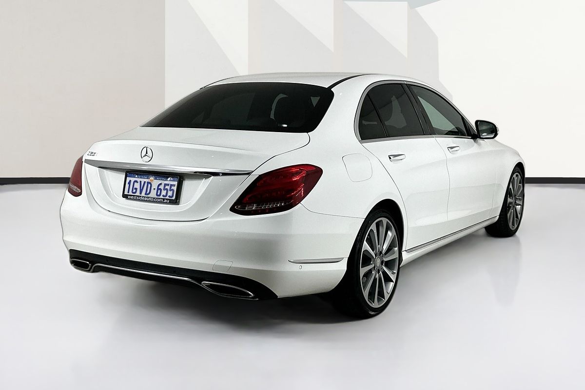 2015 Mercedes-Benz C250  205