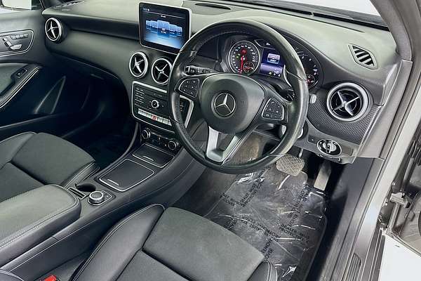 2015 Mercedes-Benz A-Class A180 W176