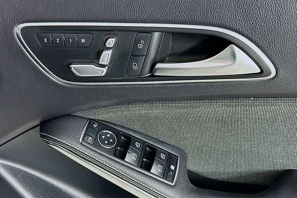 2015 Mercedes-Benz A-Class A180 W176