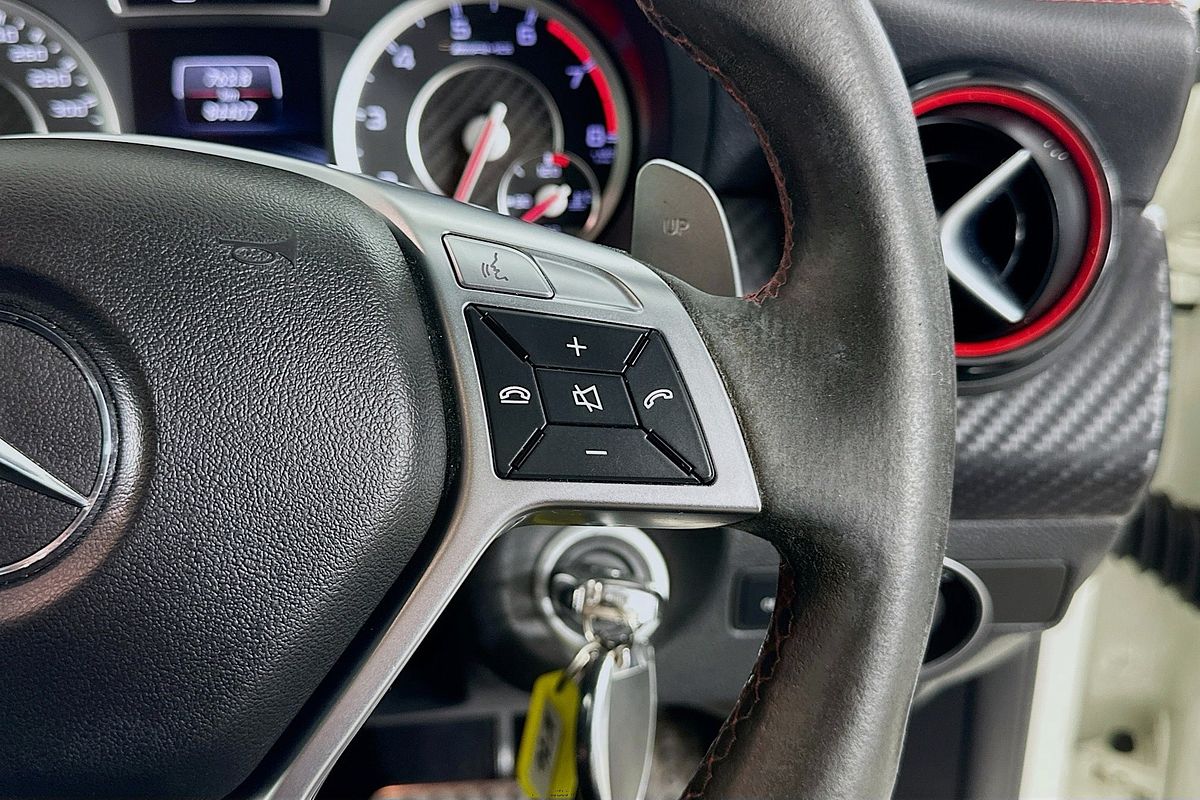 2014 Mercedes-Benz A45 AMG 176