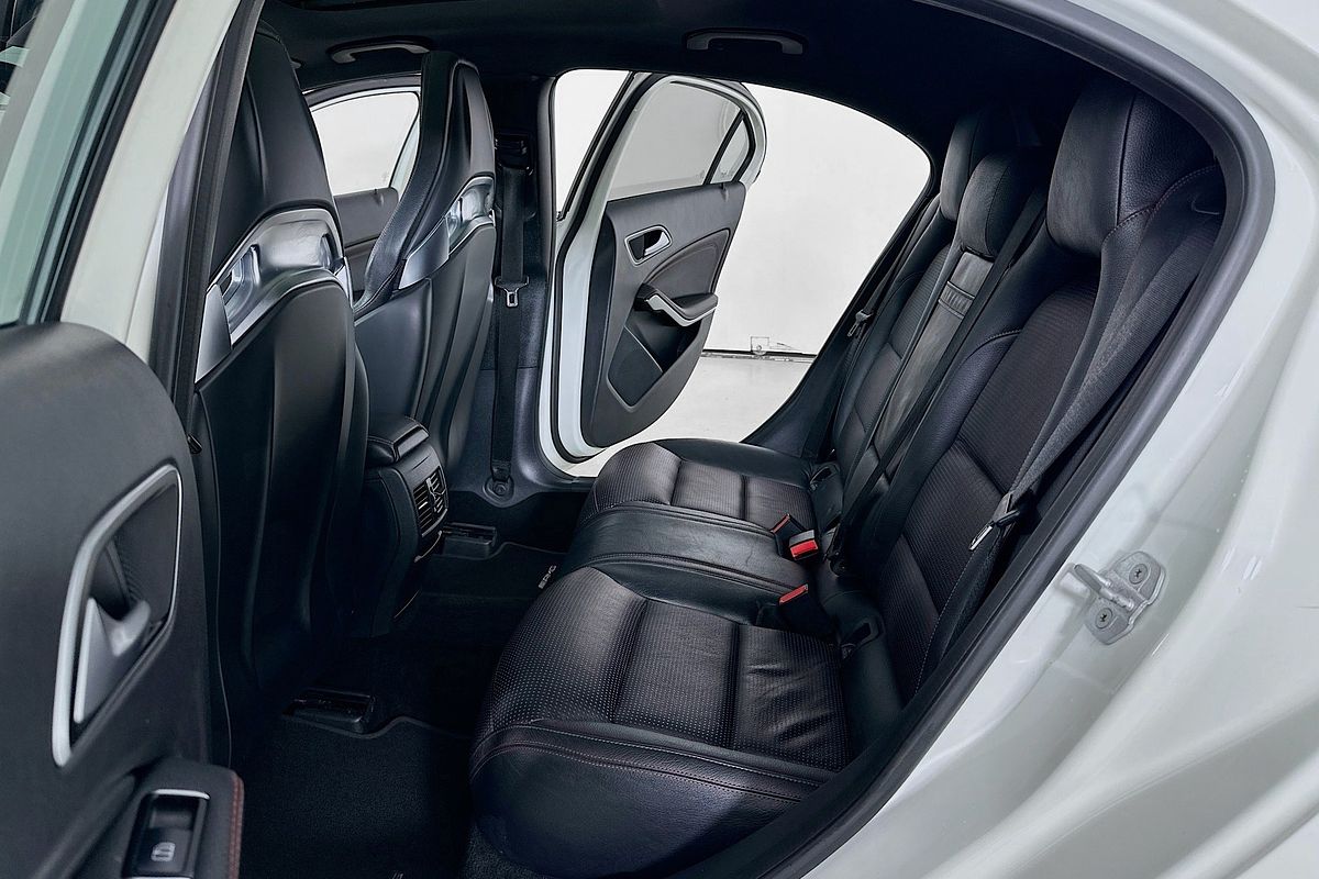 2014 Mercedes-Benz A45 AMG 176