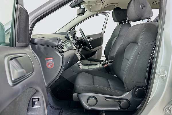 2014 Mercedes-Benz B180  246 MY14