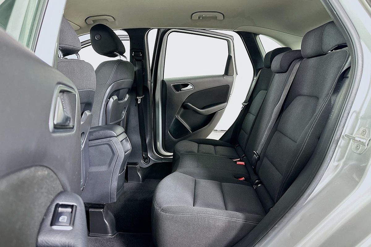 2014 Mercedes-Benz B180  246 MY14