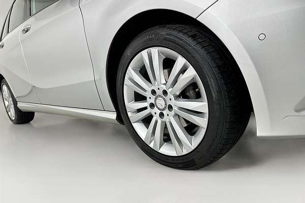 2014 Mercedes-Benz B180  246 MY14