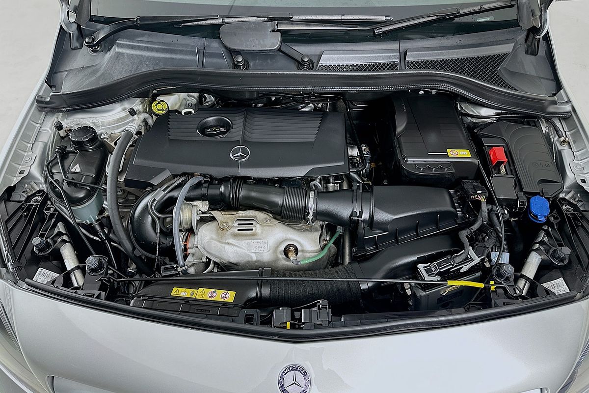 2014 Mercedes-Benz B180  246 MY14
