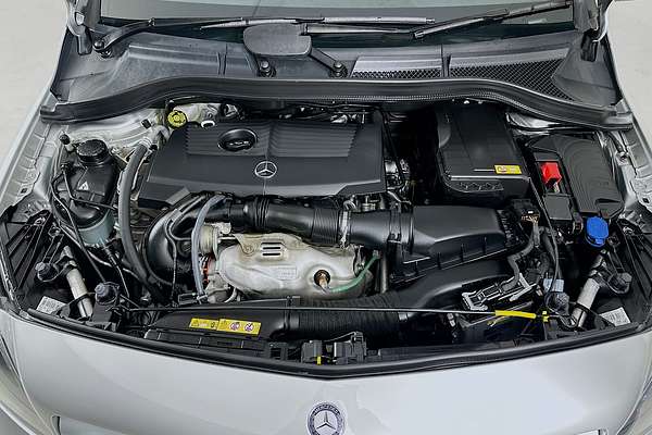 2014 Mercedes-Benz B180  246 MY14