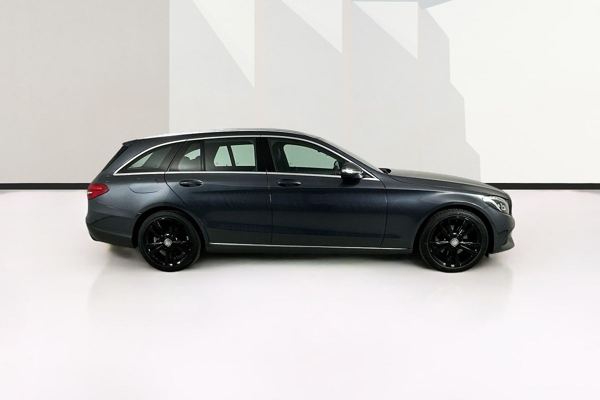 2015 Mercedes-Benz C200  205