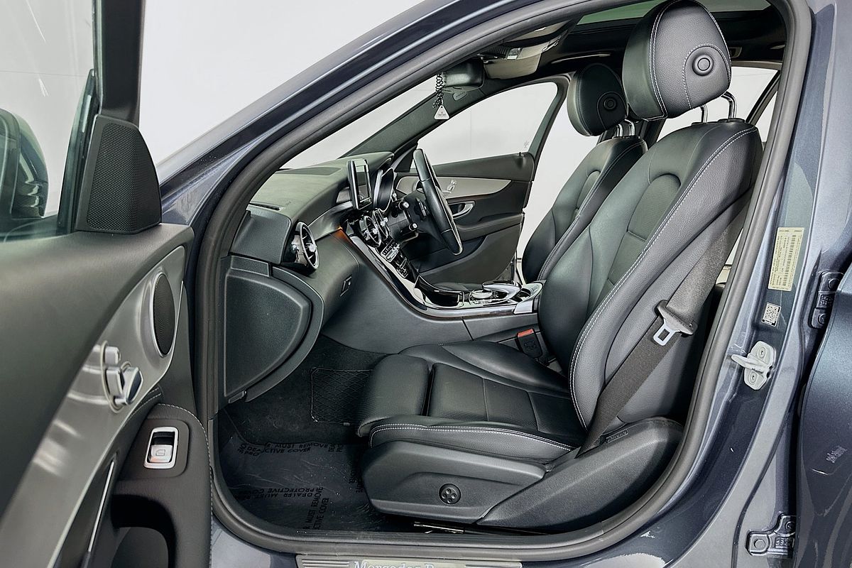 2015 Mercedes-Benz C200  205