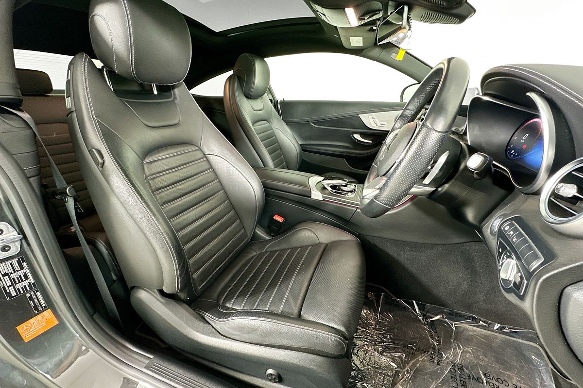 2022 Mercedes-Benz C300  C205 MY22