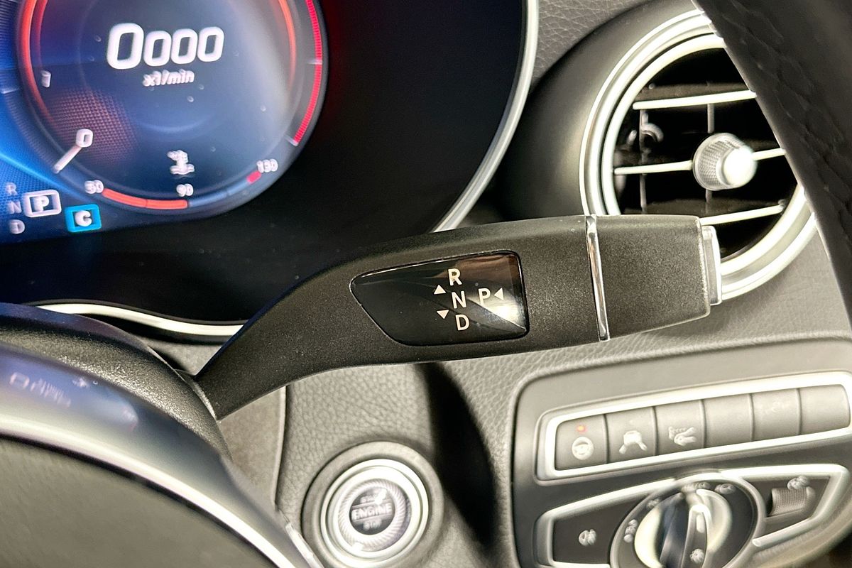 2022 Mercedes-Benz C300  C205 MY22