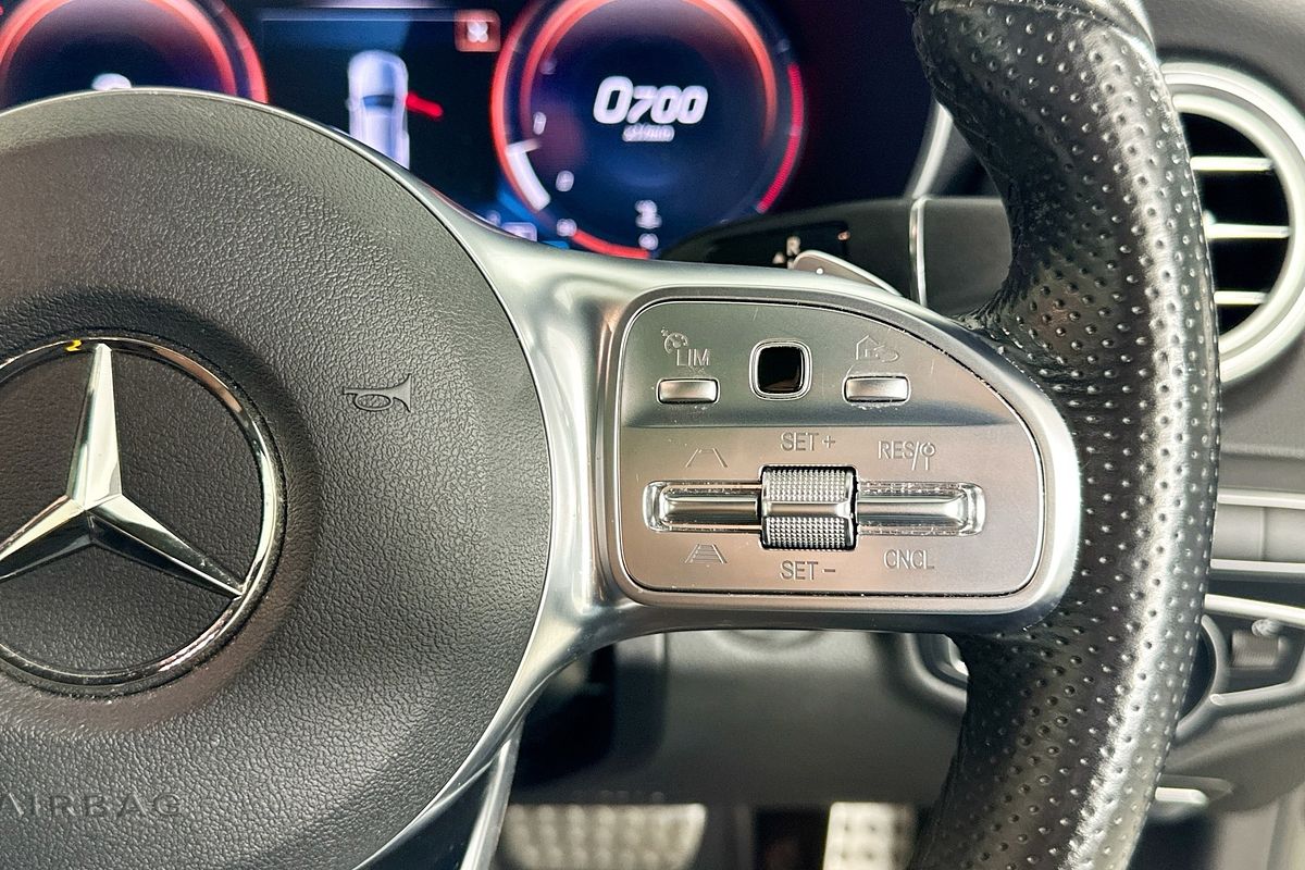 2022 Mercedes-Benz C300  C205 MY22