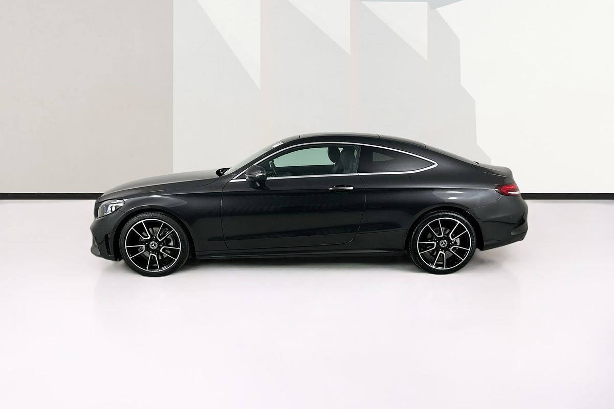 2022 Mercedes-Benz C300  C205 MY22