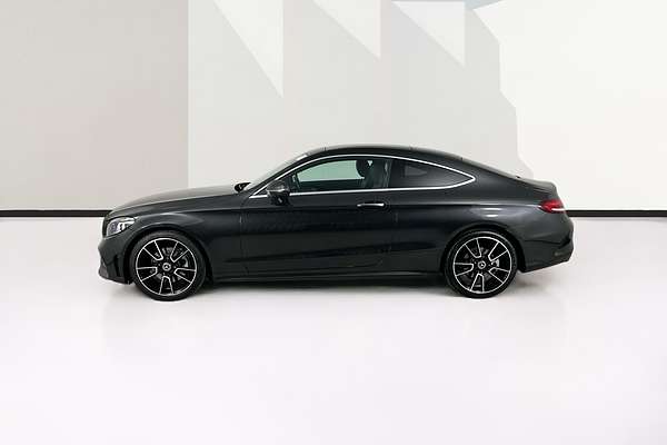 2022 Mercedes-Benz C300  C205 MY22