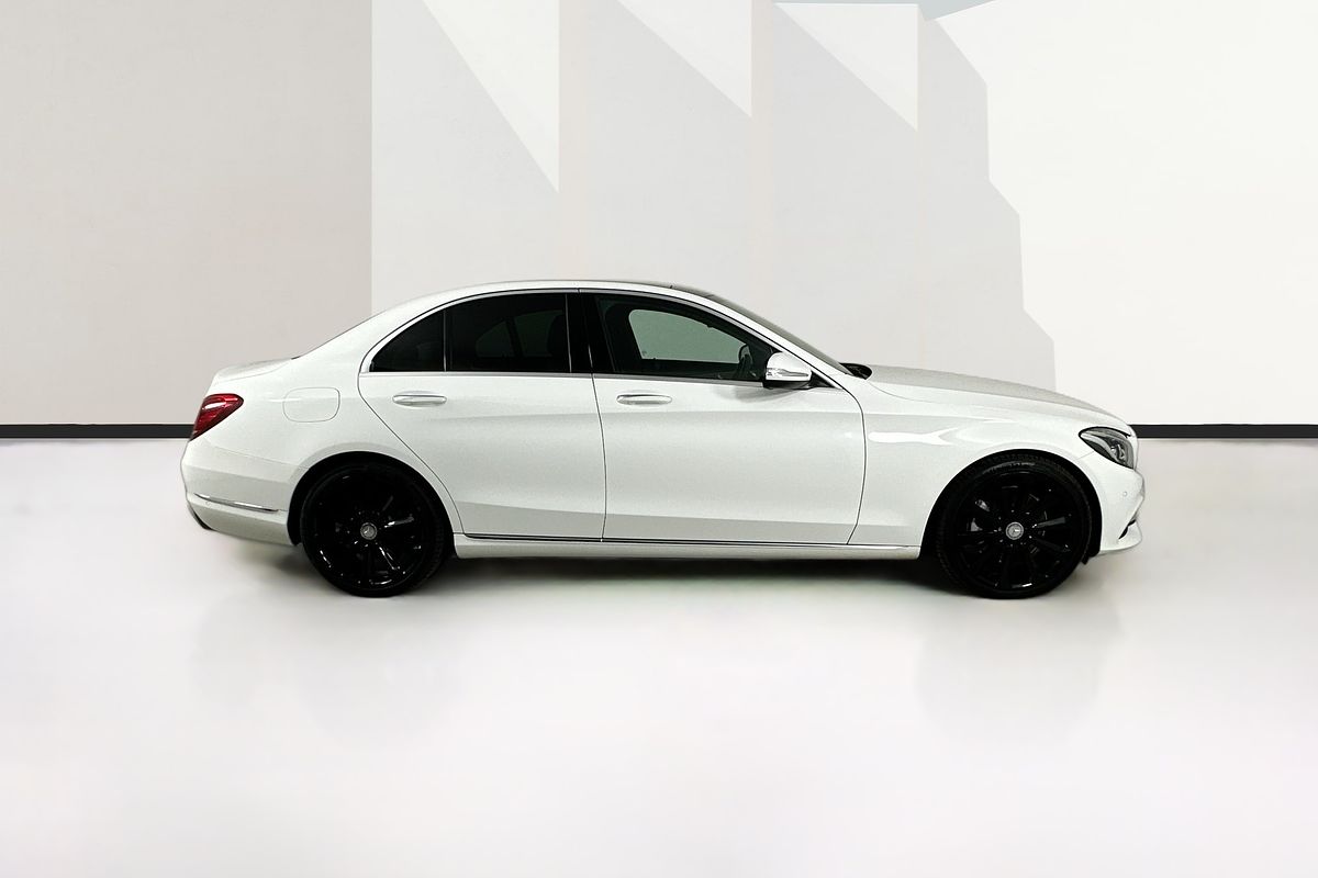 2015 Mercedes-Benz C300 BLUETEC HYBRID 205