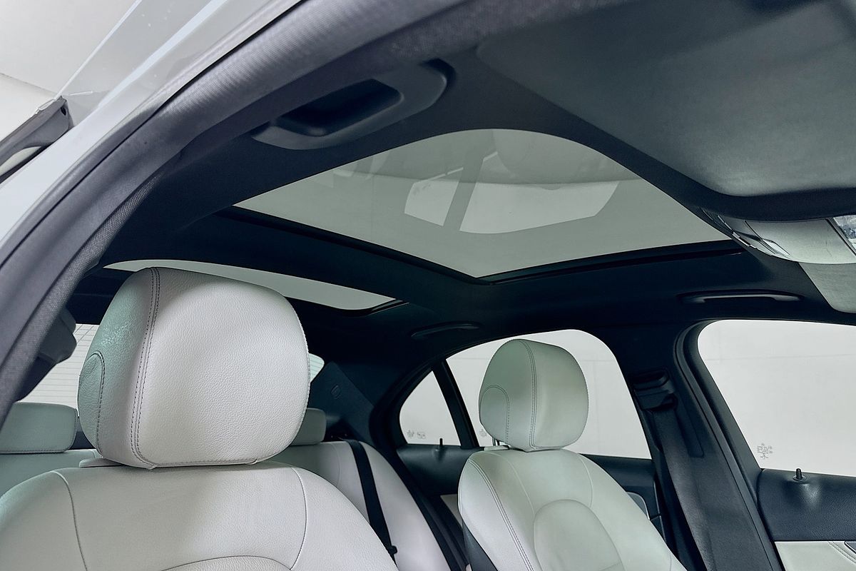 2015 Mercedes-Benz C300 BLUETEC HYBRID 205