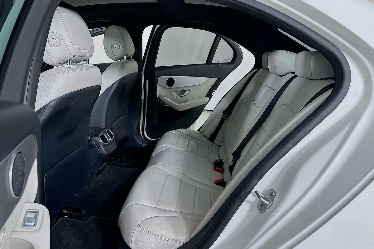 2015 Mercedes-Benz C300 BLUETEC HYBRID 205