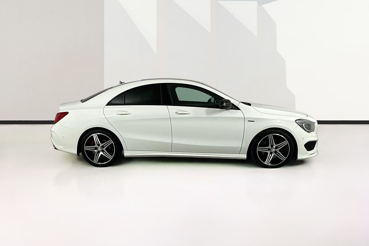 2015 Mercedes-Benz CLA 250 SPORT 4MATIC 117 MY15