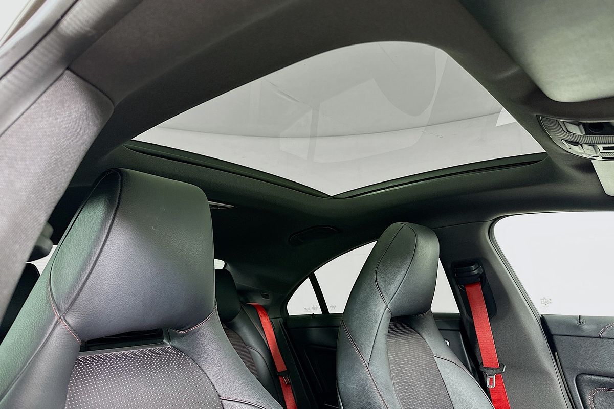 2015 Mercedes-Benz CLA 250 SPORT 4MATIC 117 MY15