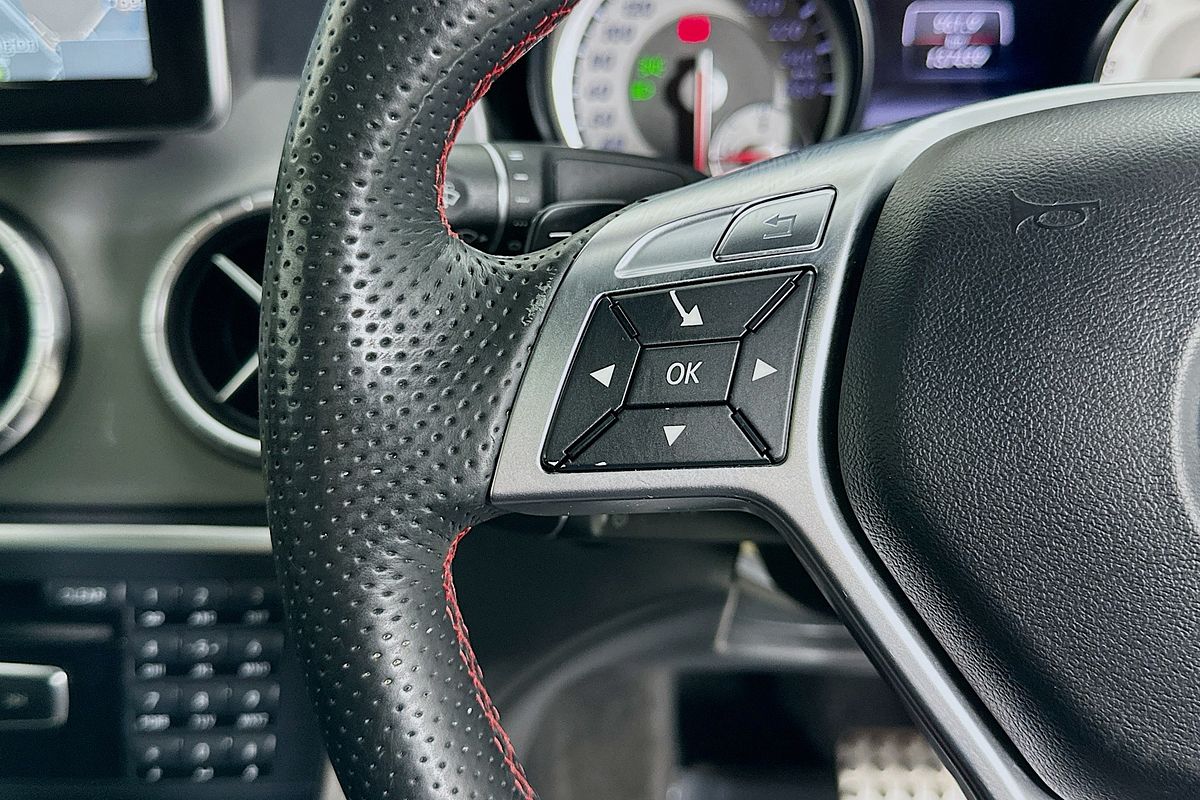 2015 Mercedes-Benz CLA 250 SPORT 4MATIC 117 MY15