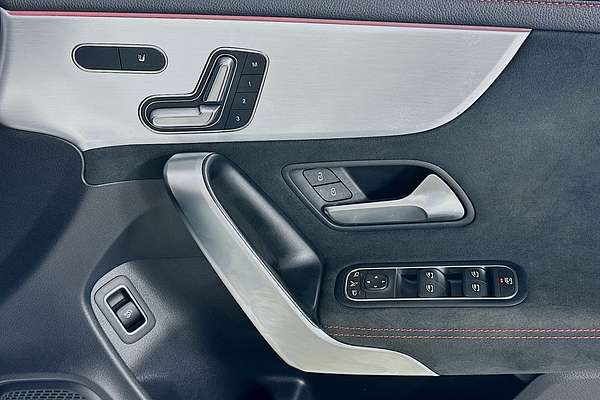 2022 Mercedes-Benz CLA 250 4MATIC C118 MY22