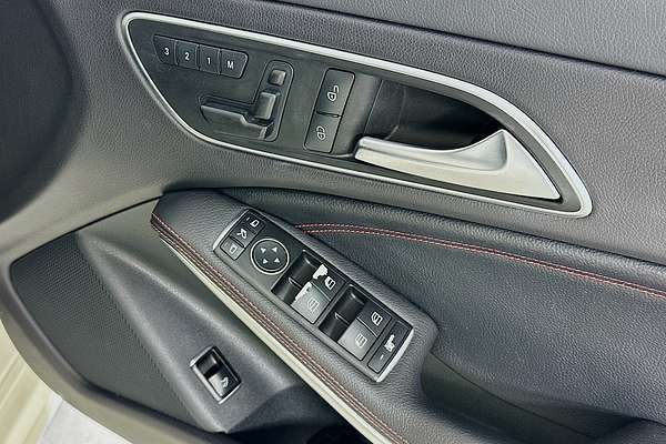 2015 Mercedes-Benz CLA 250 SPORT 4MATIC 117 MY15