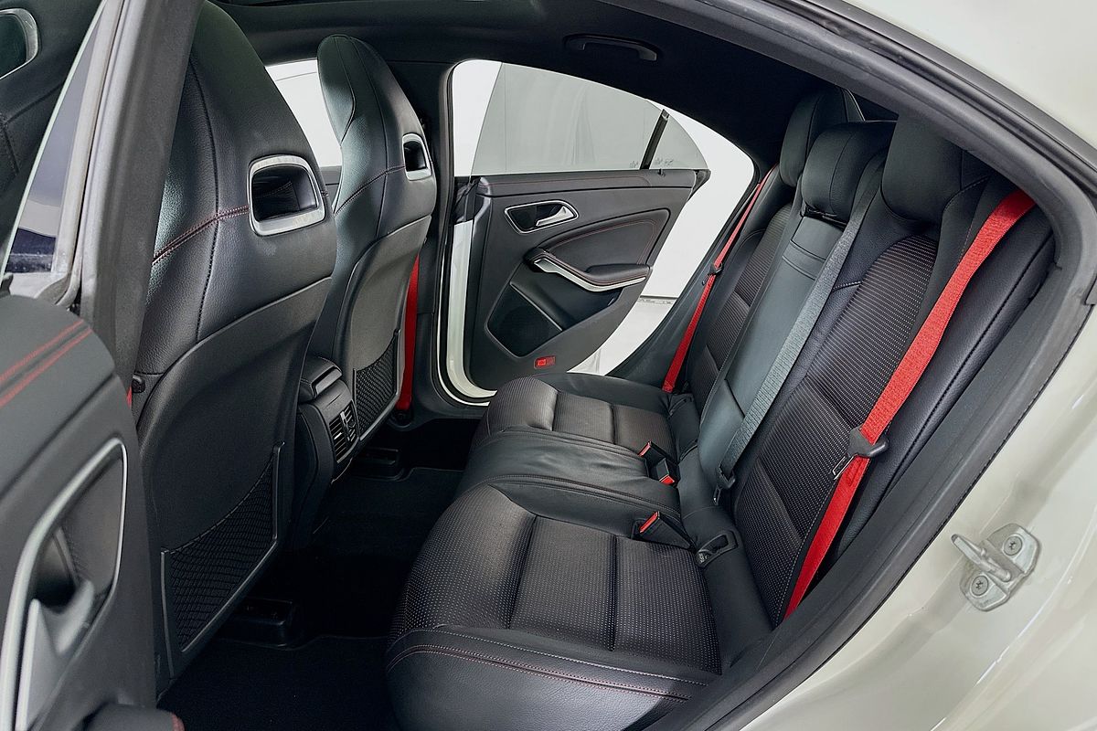 2015 Mercedes-Benz CLA 250 SPORT 4MATIC 117 MY15
