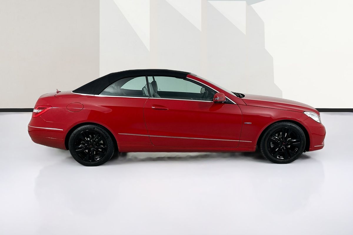 2010 Mercedes-Benz E250 CGI ELEGANCE 207