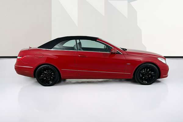 2010 Mercedes-Benz E250 CGI ELEGANCE 207