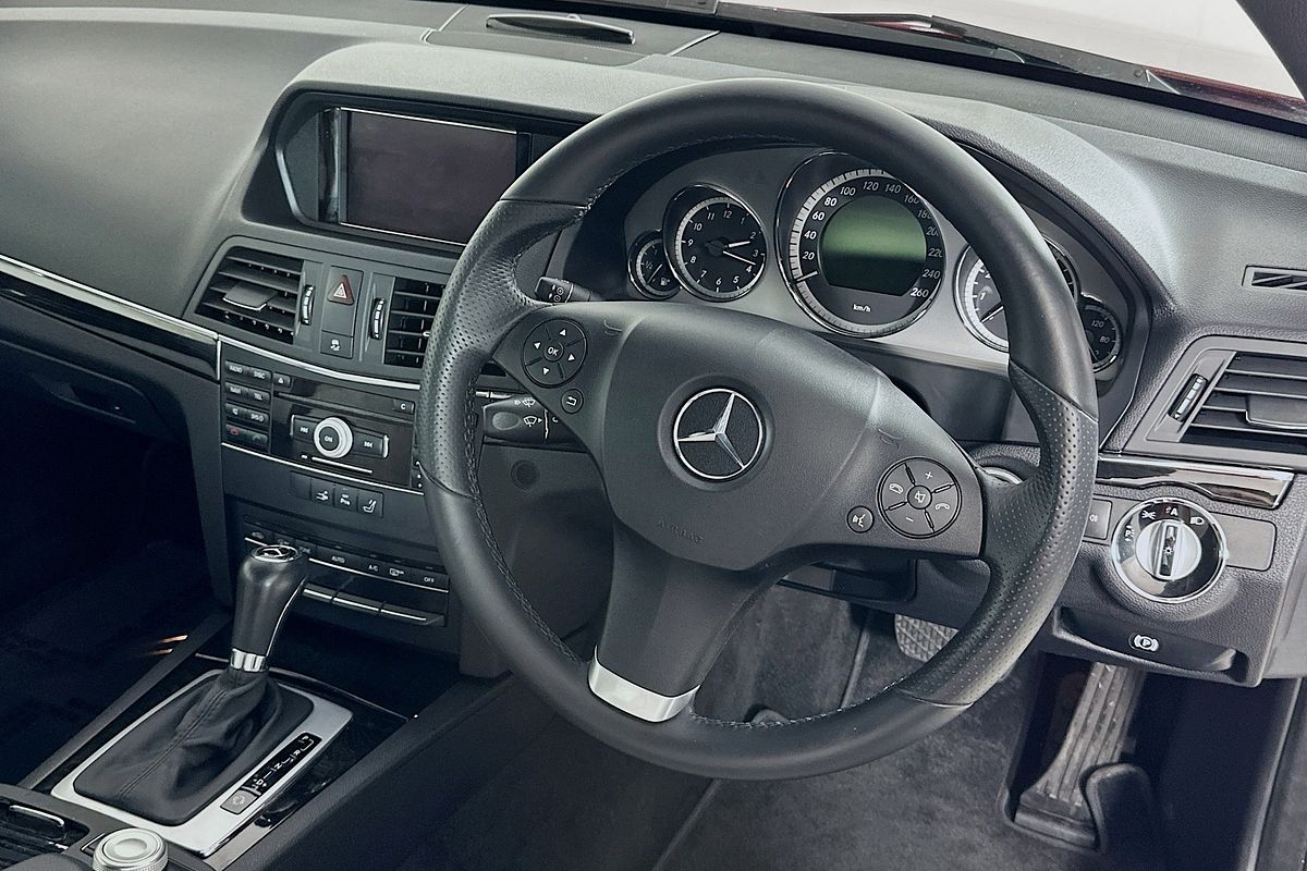 2010 Mercedes-Benz E250 CGI ELEGANCE 207