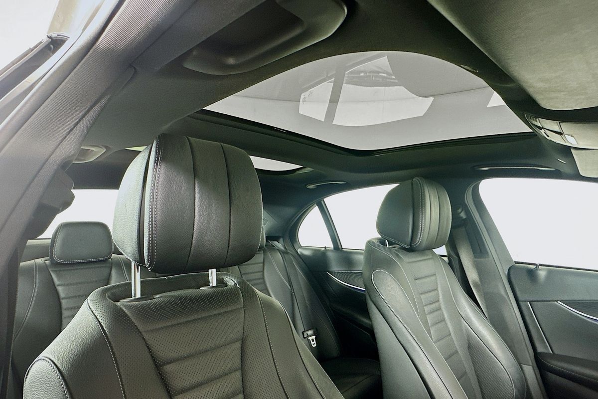 2017 Mercedes-Benz E300  213