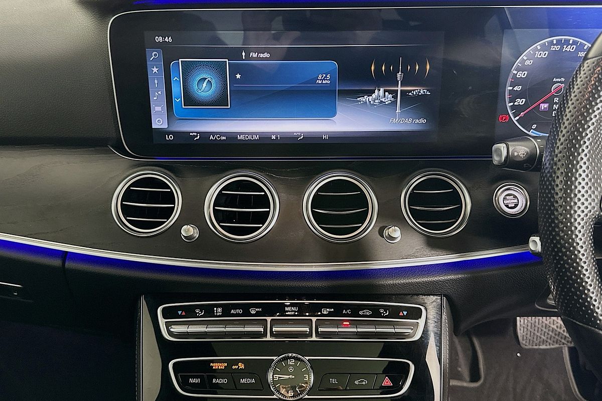 2017 Mercedes-Benz E300  213
