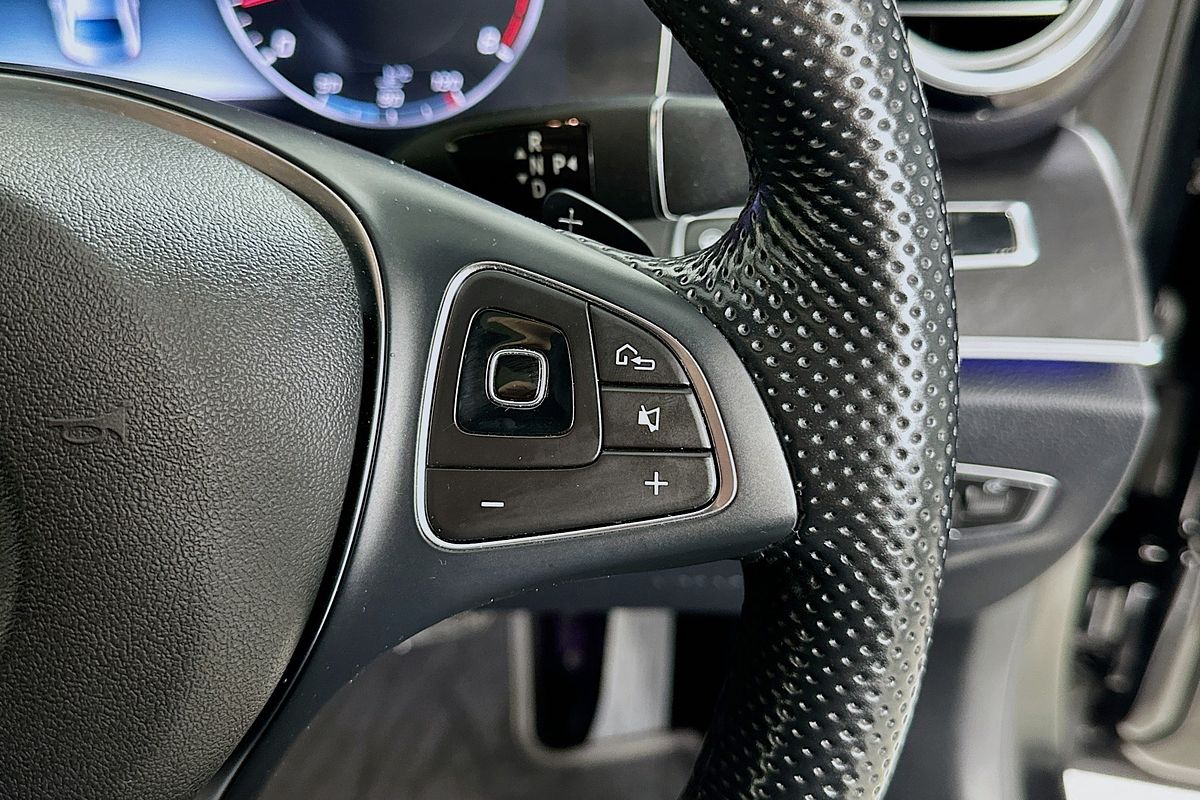 2017 Mercedes-Benz E300  213