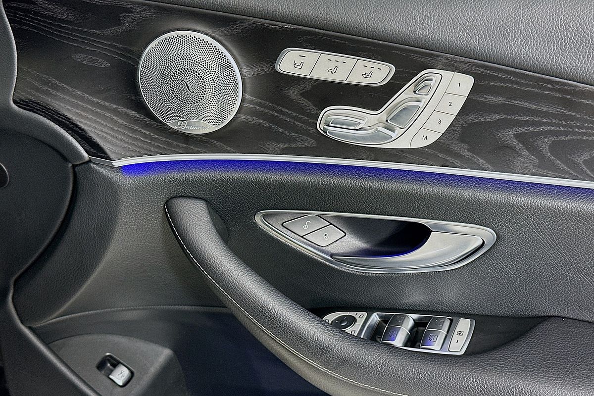 2017 Mercedes-Benz E300  213