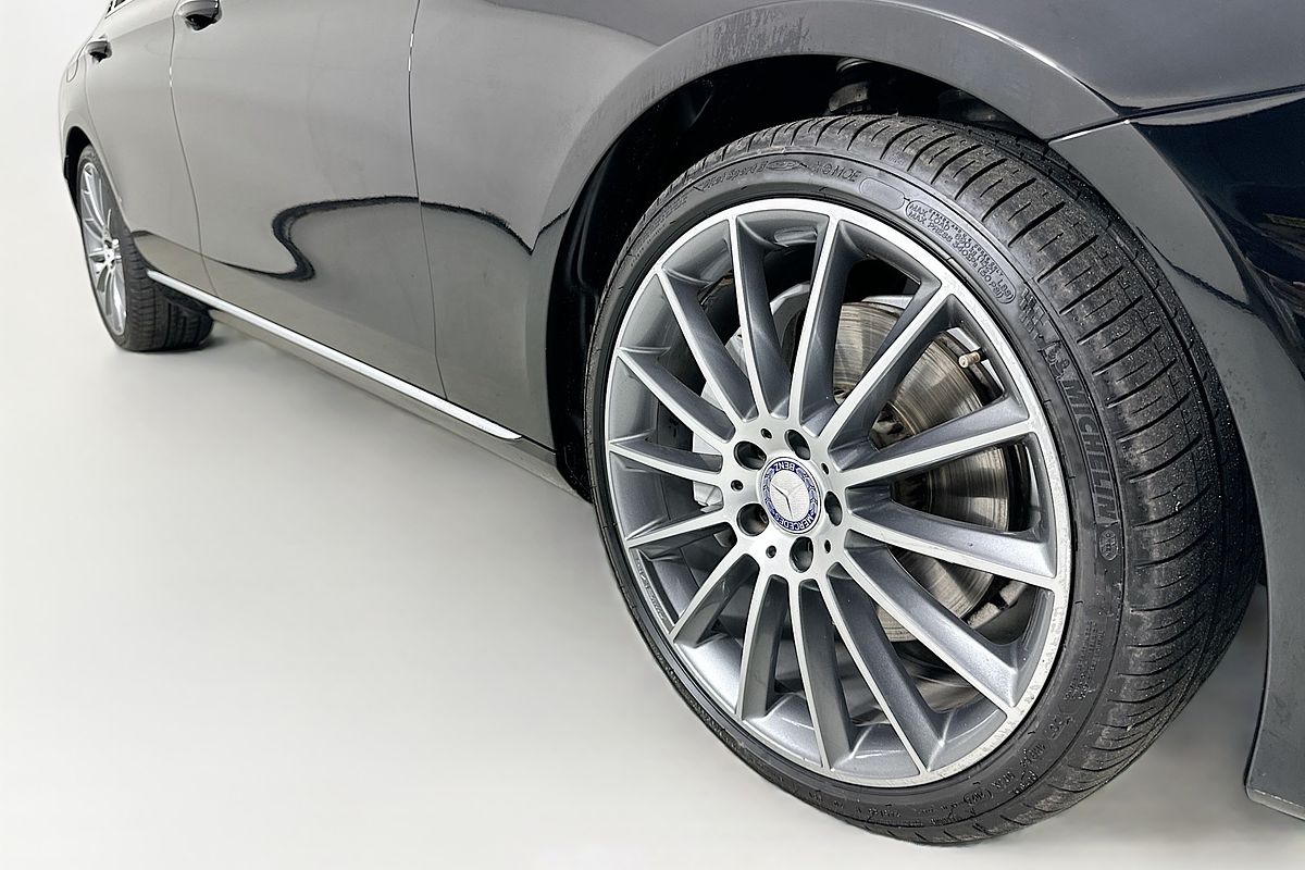 2017 Mercedes-Benz E300  213