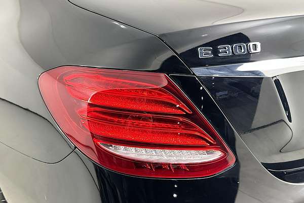 2017 Mercedes-Benz E300  213