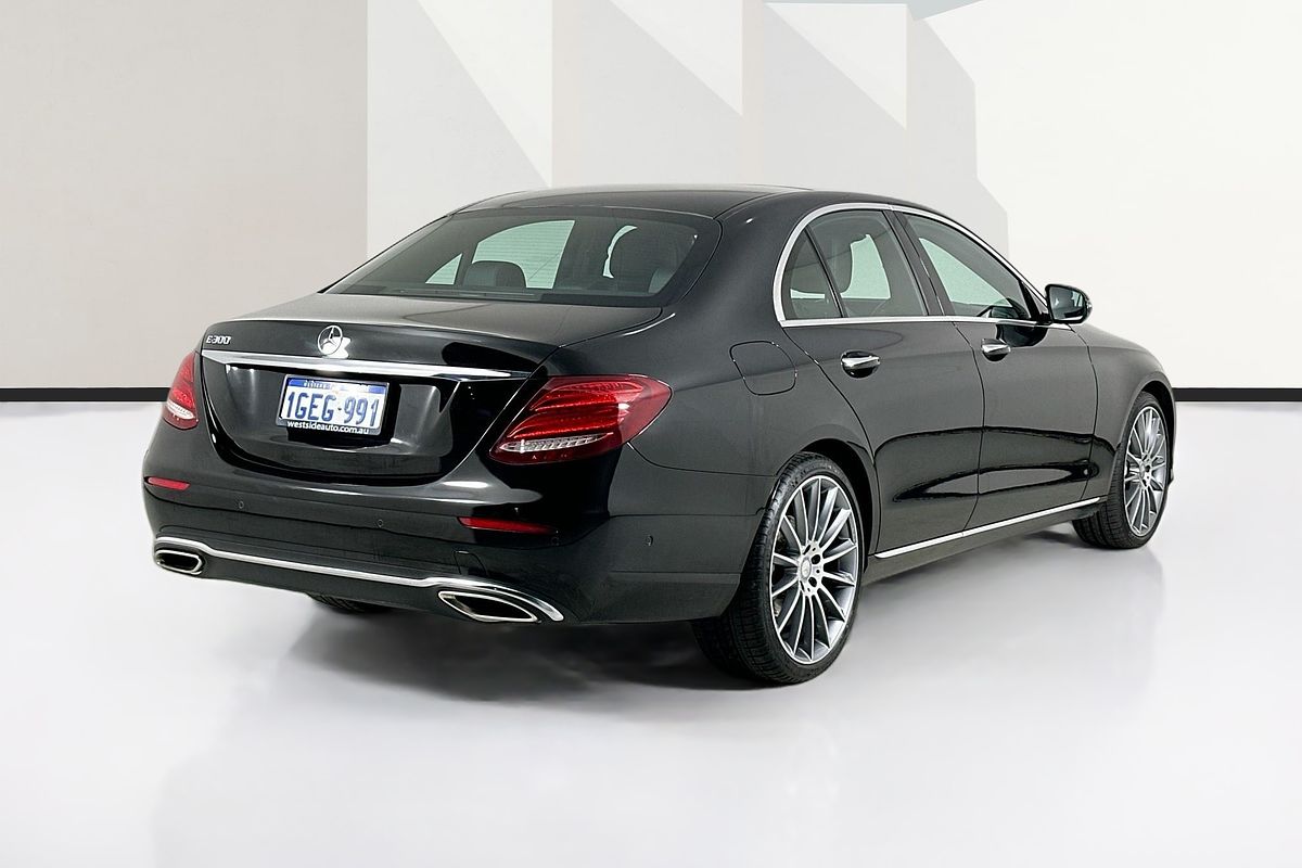 2017 Mercedes-Benz E300  213