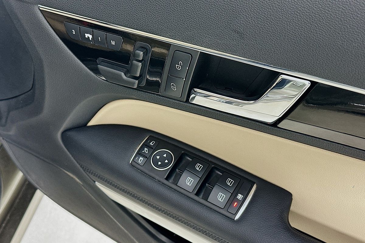 2011 Mercedes-Benz E350 ELEGANCE 207 MY11